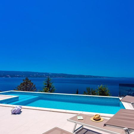 Villa Belvedere With Heated Pool, Billiards, Media Room, Sea Views,10 Pax Omiš Kültér fotó