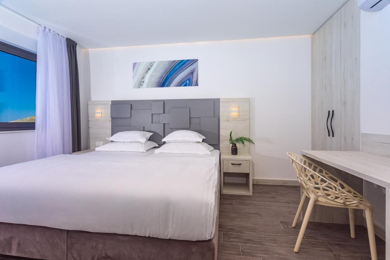 Villa Belvedere With Heated Pool, Billiards, Media Room, Sea Views,10 Pax Omiš Kültér fotó