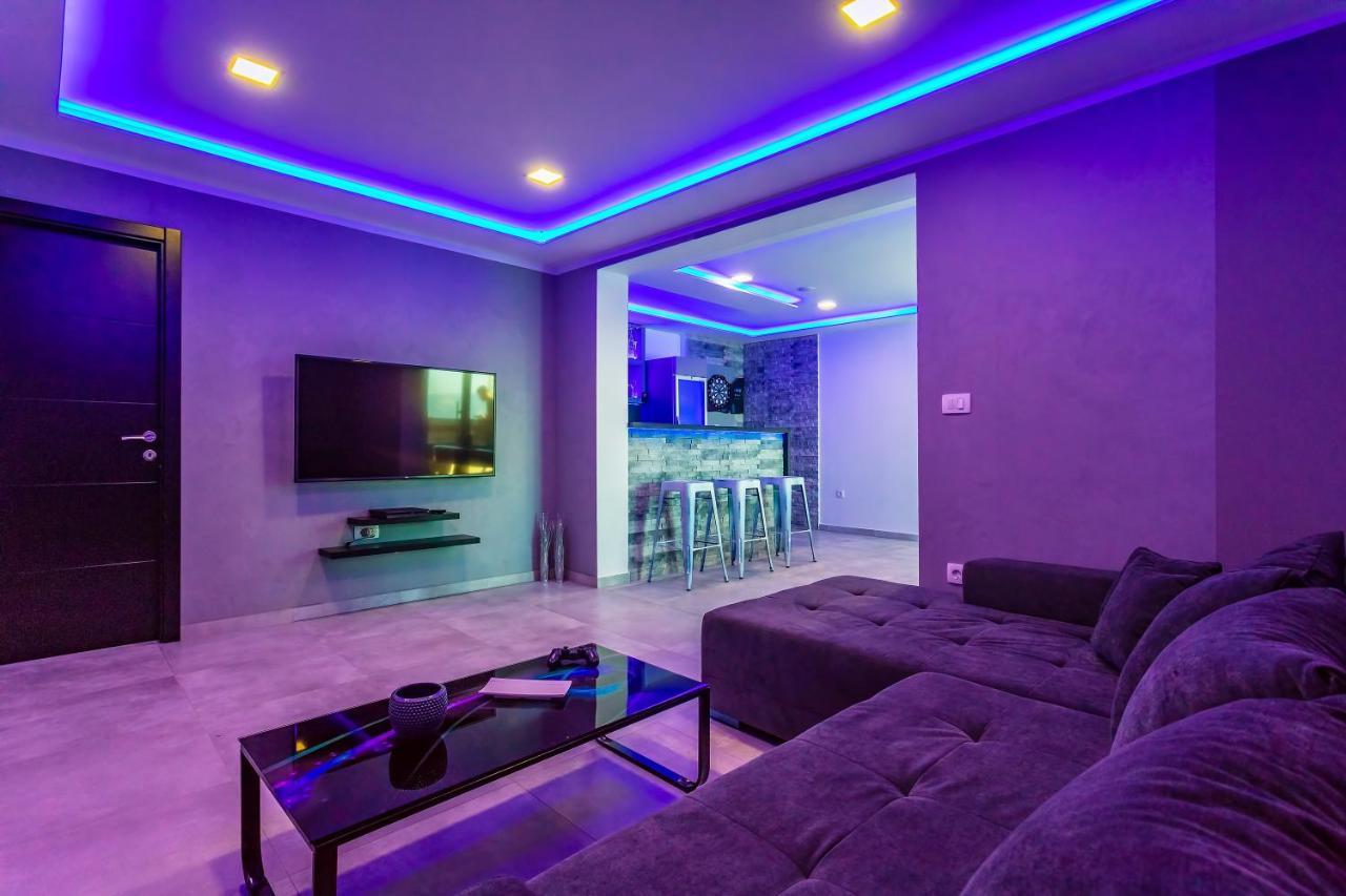 Villa Belvedere With Heated Pool, Billiards, Media Room, Sea Views,10 Pax Omiš Kültér fotó