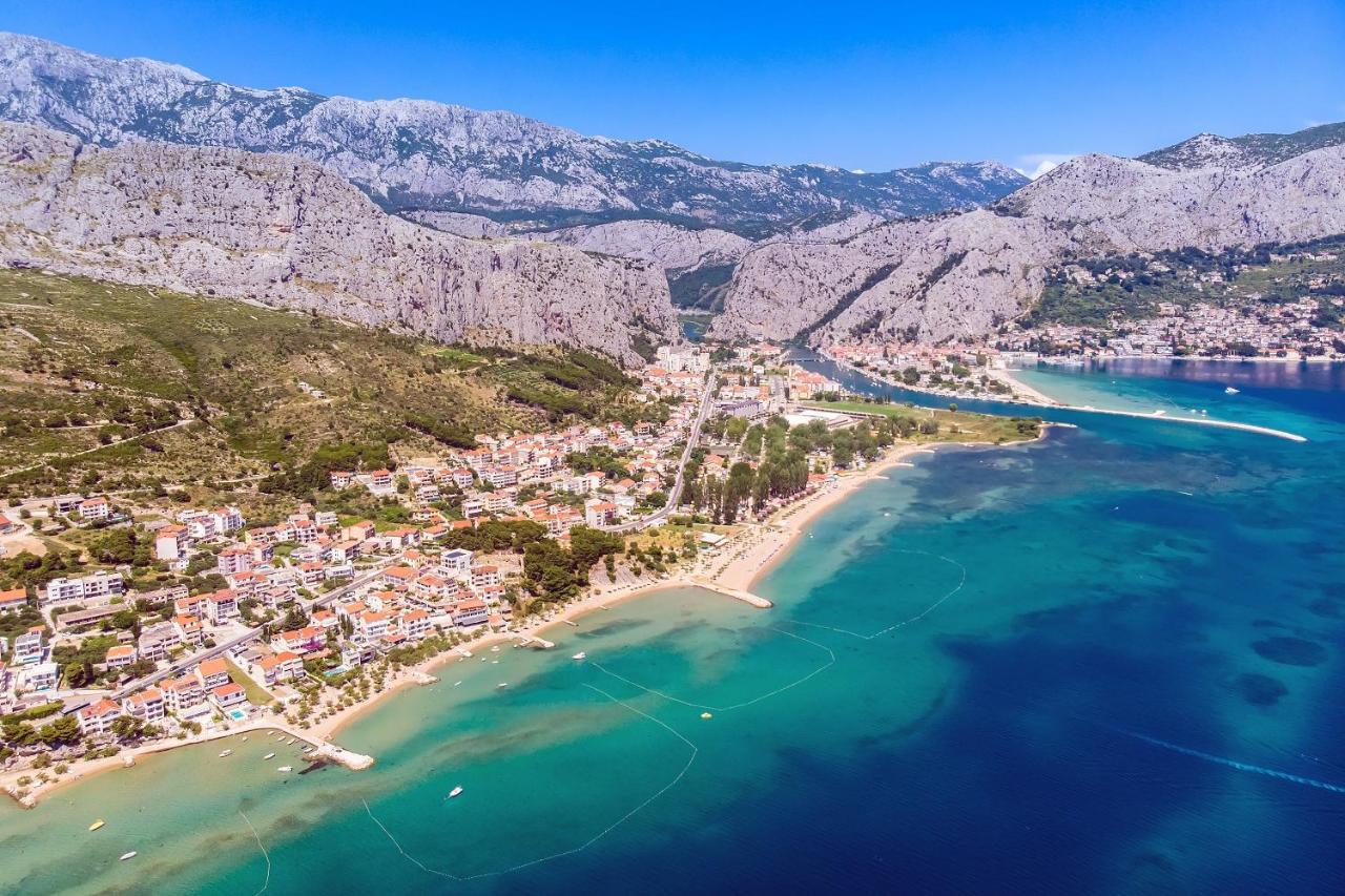 Villa Belvedere With Heated Pool, Billiards, Media Room, Sea Views,10 Pax Omiš Kültér fotó