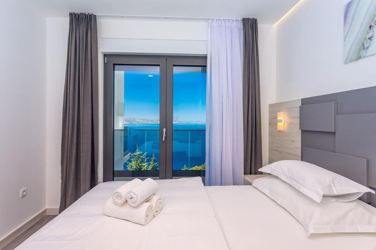 Villa Belvedere With Heated Pool, Billiards, Media Room, Sea Views,10 Pax Omiš Kültér fotó