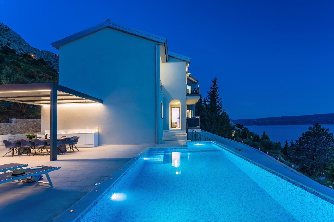 Villa Belvedere With Heated Pool, Billiards, Media Room, Sea Views,10 Pax Omiš Kültér fotó