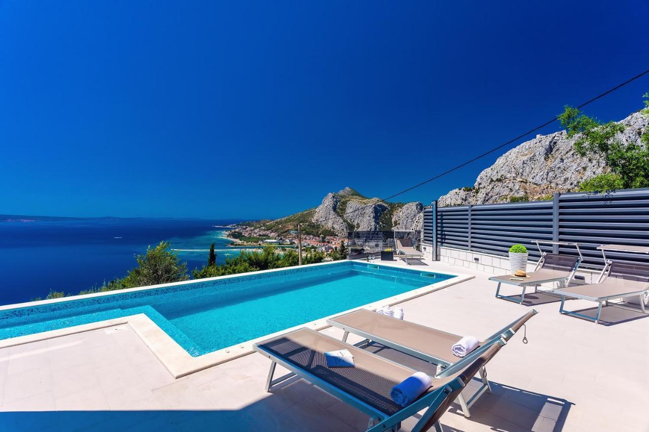 Villa Belvedere With Heated Pool, Billiards, Media Room, Sea Views,10 Pax Omiš Kültér fotó