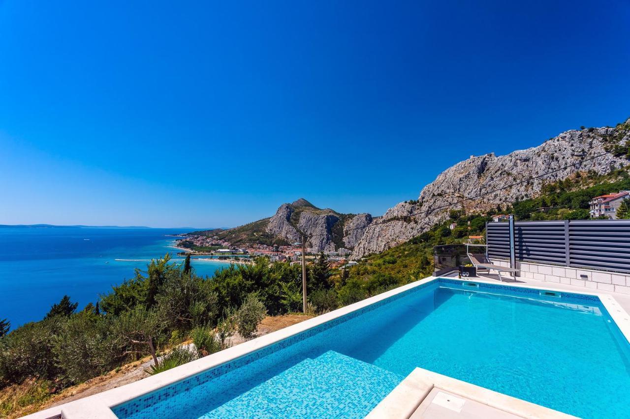 Villa Belvedere With Heated Pool, Billiards, Media Room, Sea Views,10 Pax Omiš Kültér fotó