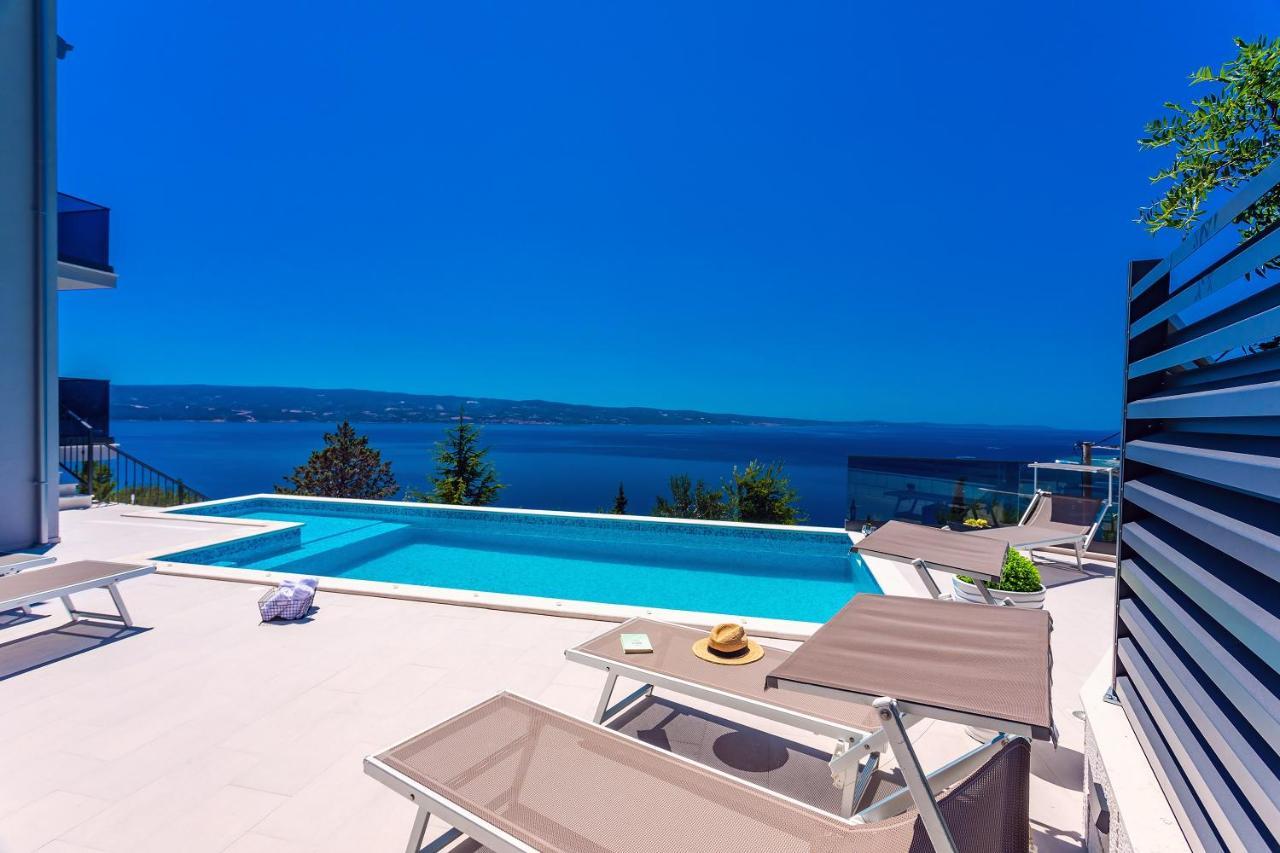 Villa Belvedere With Heated Pool, Billiards, Media Room, Sea Views,10 Pax Omiš Kültér fotó
